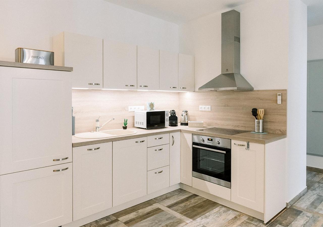 Royal 27 Apartman Keszthely Ngoại thất bức ảnh