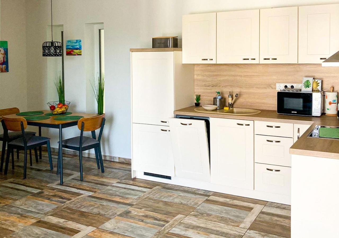 Royal 27 Apartman Keszthely Ngoại thất bức ảnh